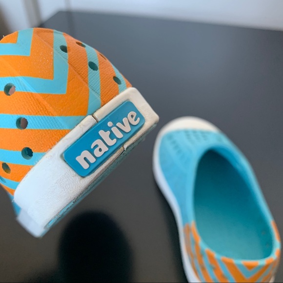 Native Shoes - Blue with Orange Chevron Diagonal Stripes - Picture 8 of 12